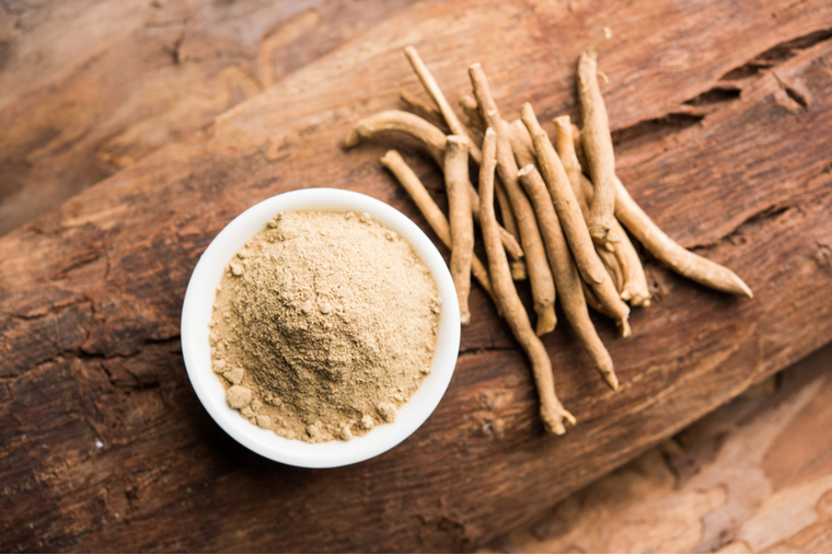 Ashwagandha entera y molida